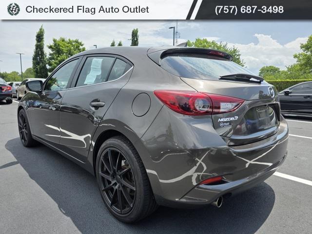 Photo of 2017 Titanium Flash Mica Mazda Mazda3