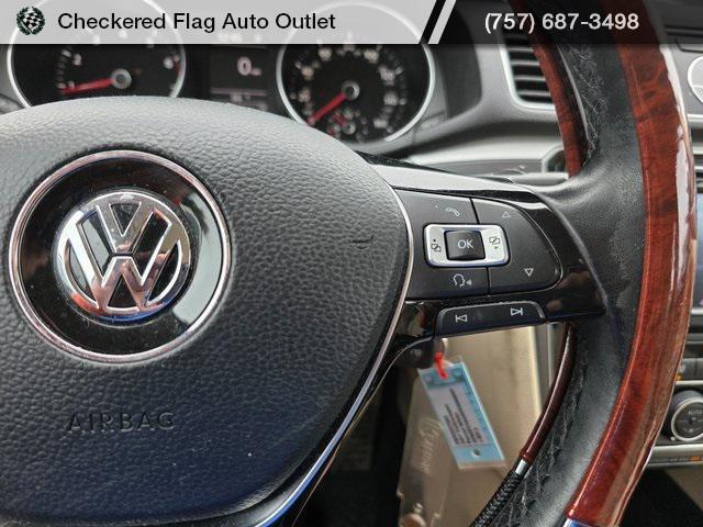 Photo of 2017 Pure White Volkswagen Passat