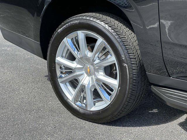 Photo of 2024 Black Chevrolet Suburban
