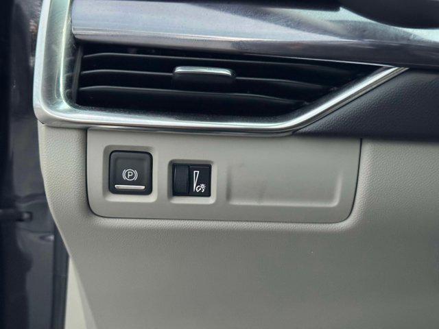 Photo of 2023 Galactic Gray Metallic Cadillac XT4