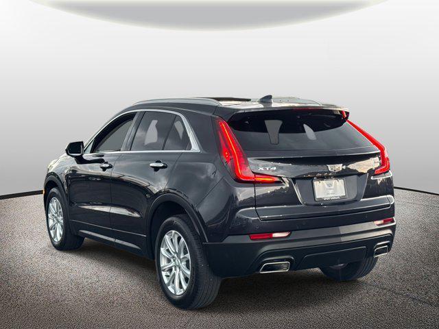 Photo of 2023 Galactic Gray Metallic Cadillac XT4