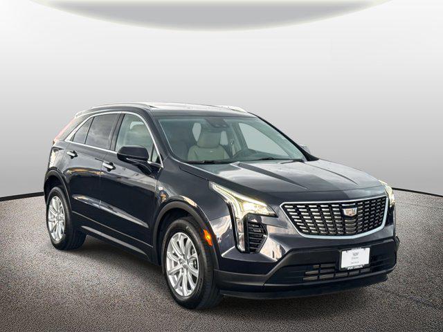 Photo of 2023 Galactic Gray Metallic Cadillac XT4