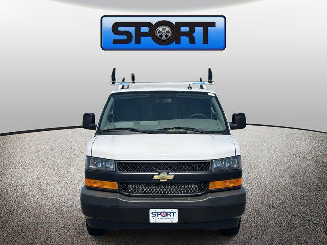 Photo of 2025 Summit White Chevrolet Express 2500