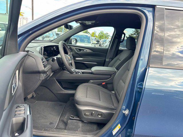 Photo of 2026 Lakeshore Blue Metallic Chevrolet Traverse