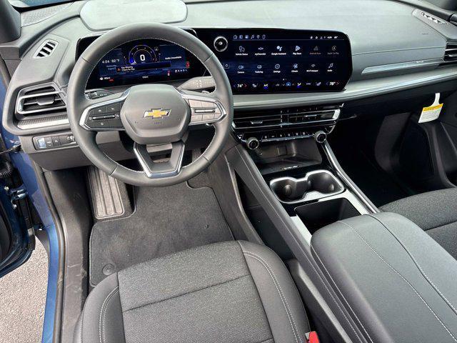 Photo of 2026 Lakeshore Blue Metallic Chevrolet Traverse