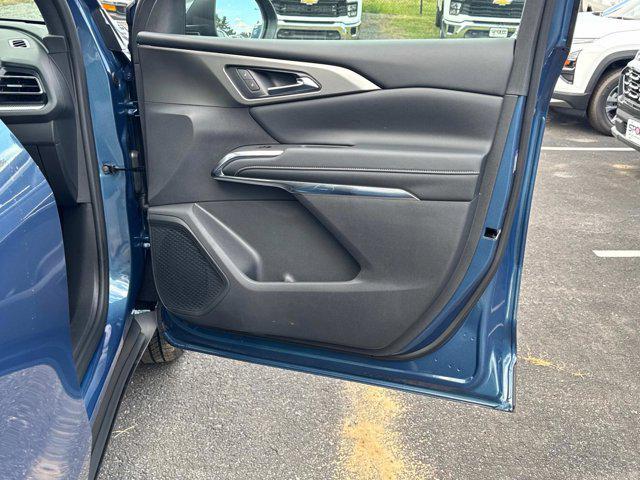 Photo of 2026 Lakeshore Blue Metallic Chevrolet Traverse