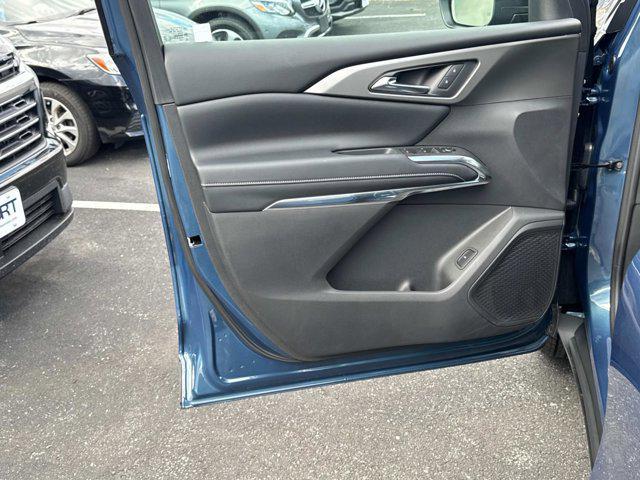 Photo of 2026 Lakeshore Blue Metallic Chevrolet Traverse