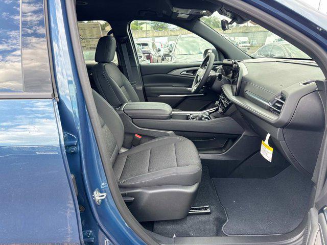 Photo of 2026 Lakeshore Blue Metallic Chevrolet Traverse