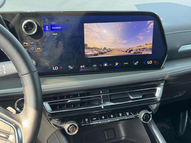 Photo of 2025 Lakeshore Blue Metallic Chevrolet Traverse