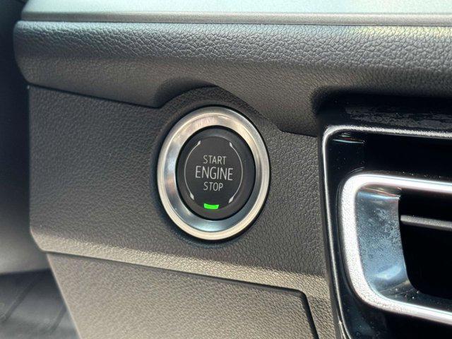 Photo of 2025 Lakeshore Blue Metallic Chevrolet Traverse