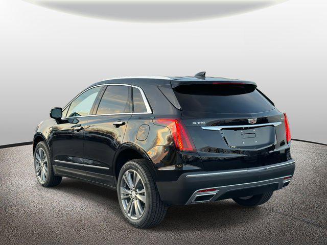 Photo of 2025 Stellar Black Metallic Cadillac XT5