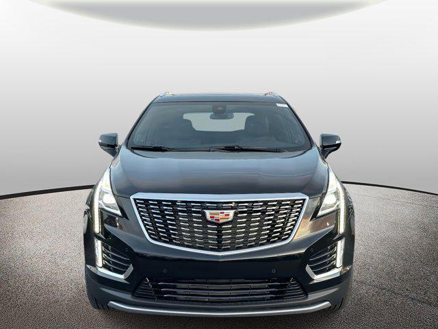 Photo of 2025 Stellar Black Metallic Cadillac XT5