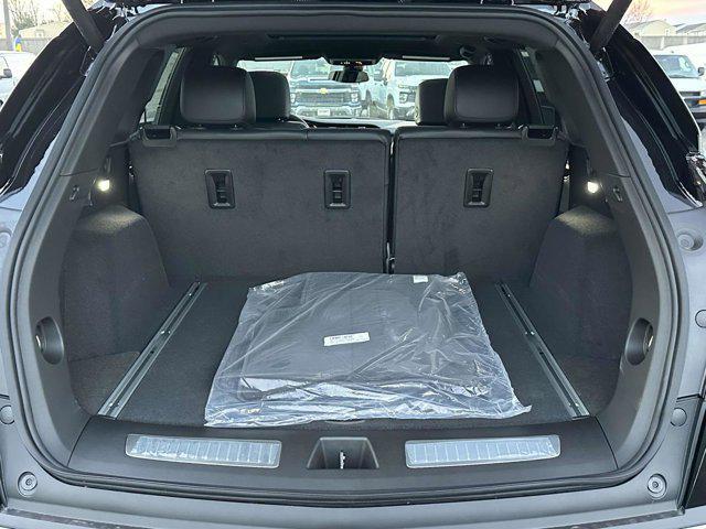 Photo of 2025 Stellar Black Metallic Cadillac XT5