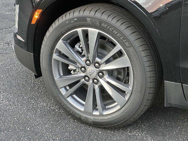 Photo of 2025 Stellar Black Metallic Cadillac XT5