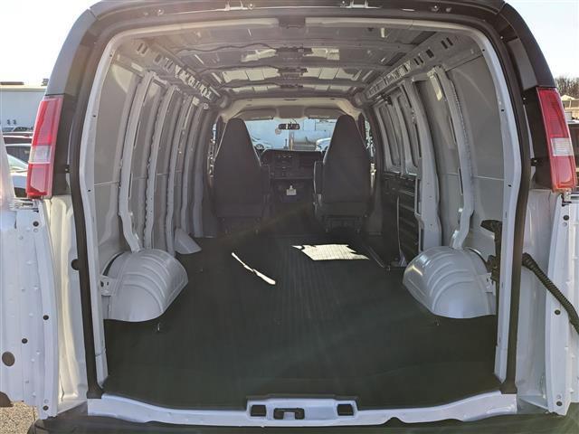 Photo of 2025 Summit White Chevrolet Express 2500