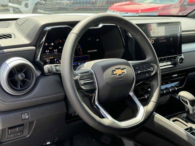 Photo of 2025 Summit White Chevrolet Colorado