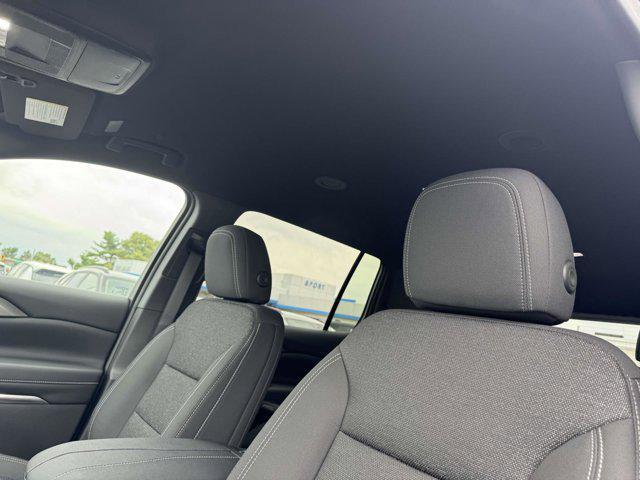 Photo of 2025 Mosaic Black Metallic Chevrolet Traverse