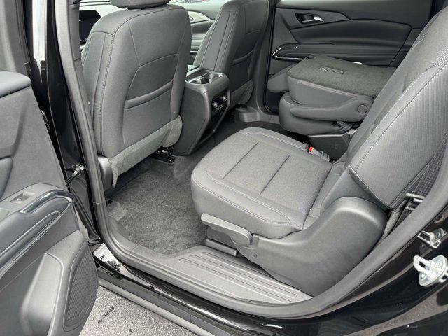 Photo of 2025 Mosaic Black Metallic Chevrolet Traverse
