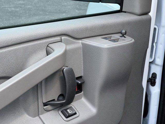 Photo of 2025 Summit White Chevrolet Express 2500