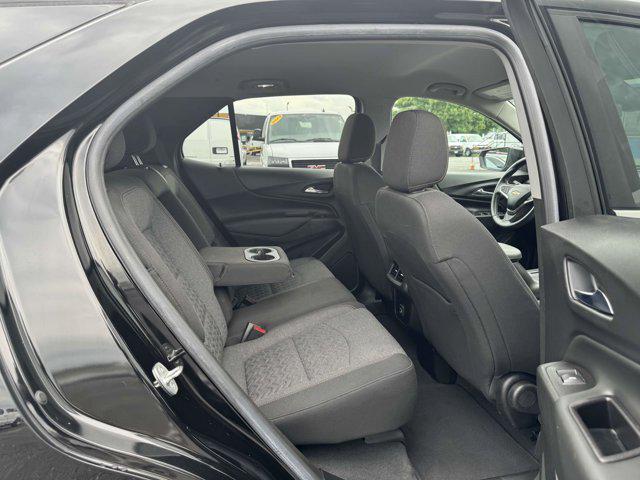 Photo of 2022 Mosaic Black Metallic Chevrolet Equinox