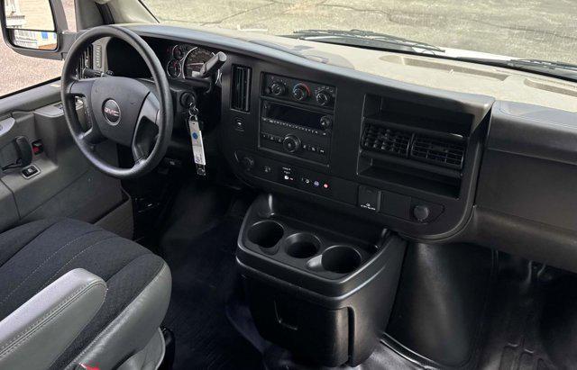 2022 GMC Savana 2500