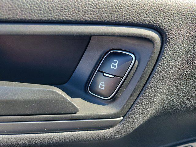 Photo of 2023 Silver Metallic Ford Escape