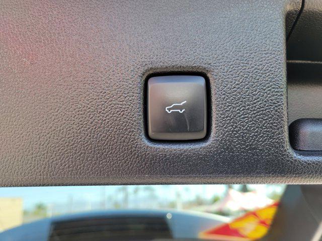 Photo of 2023 Silver Metallic Ford Escape
