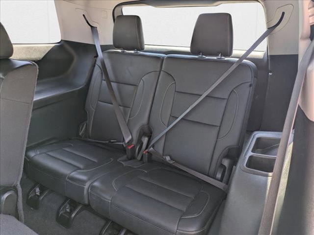 Photo of 2023 Summit White GMC Acadia
