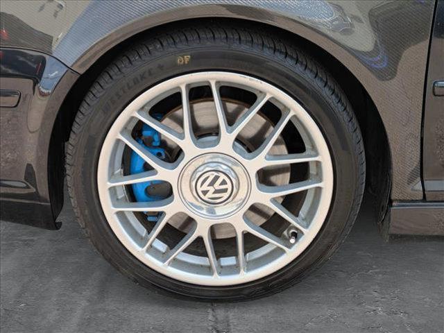 Photo of 2004 Black Magic Volkswagen R32