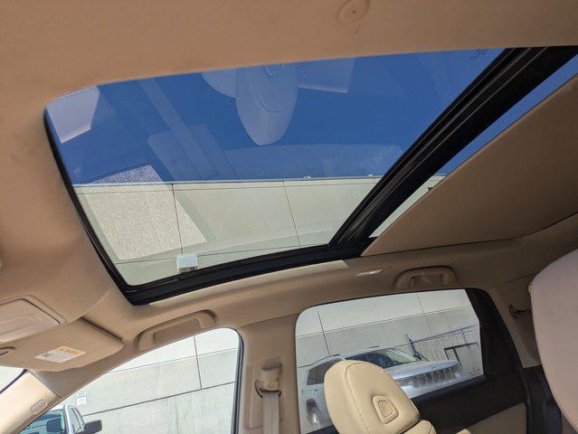 Photo of 2024 Platinum White Pearl Acura RDX