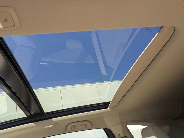 Photo of 2024 Platinum White Pearl Acura RDX