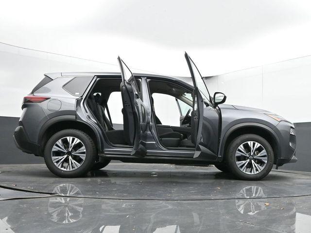 Photo of 2023 Gun Metallic Nissan Rogue