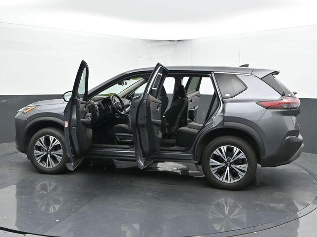 Photo of 2023 Gun Metallic Nissan Rogue