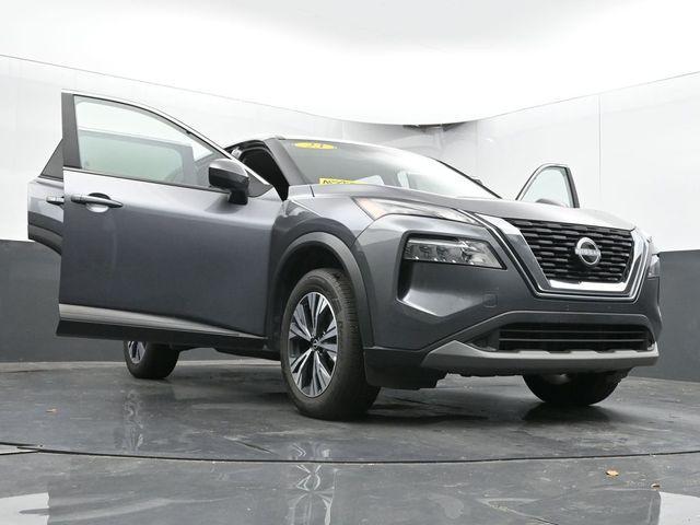 Photo of 2023 Gun Metallic Nissan Rogue