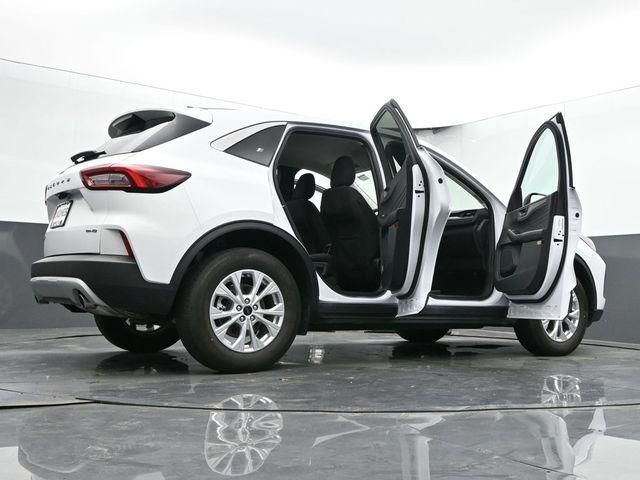 Photo of 2024 Oxford White Ford Escape