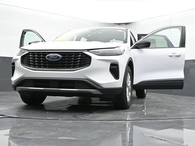 Photo of 2024 Oxford White Ford Escape