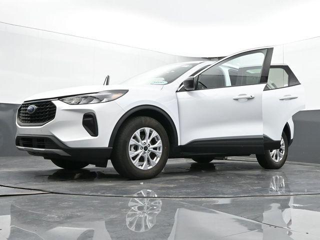 Photo of 2024 Oxford White Ford Escape