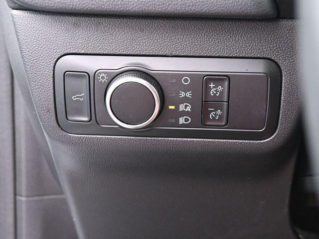 Photo of 2024 Oxford White Ford Escape