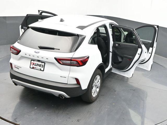 Photo of 2024 Oxford White Ford Escape