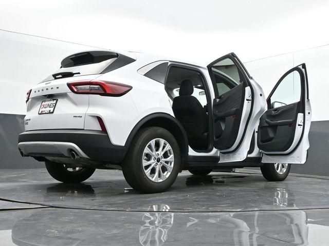 Photo of 2024 Oxford White Ford Escape