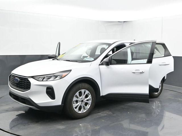 Photo of 2024 Oxford White Ford Escape
