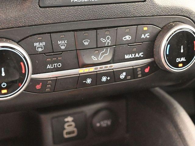 Photo of 2024 Oxford White Ford Escape