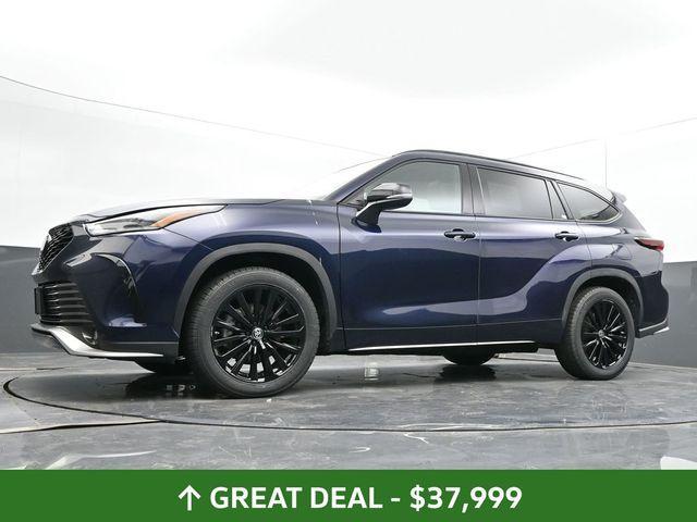 Photo of 2024 Blue Toyota Highlander