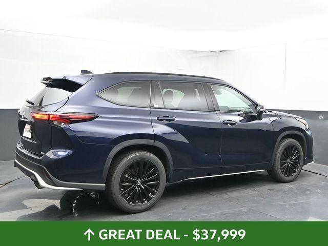 Photo of 2024 Blue Toyota Highlander