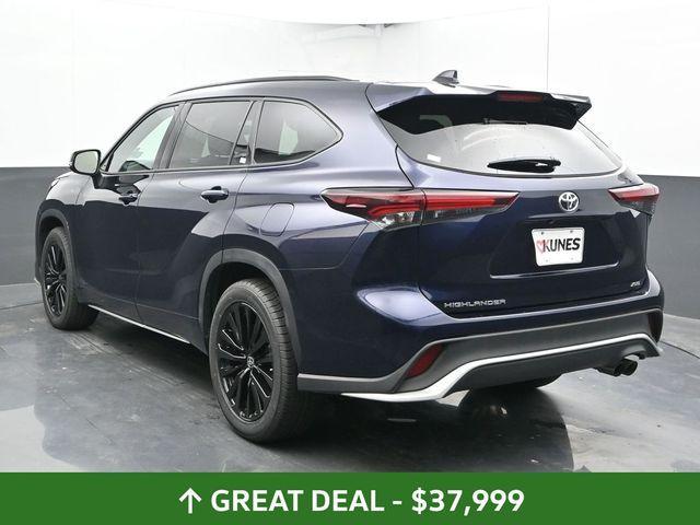 Photo of 2024 Blue Toyota Highlander