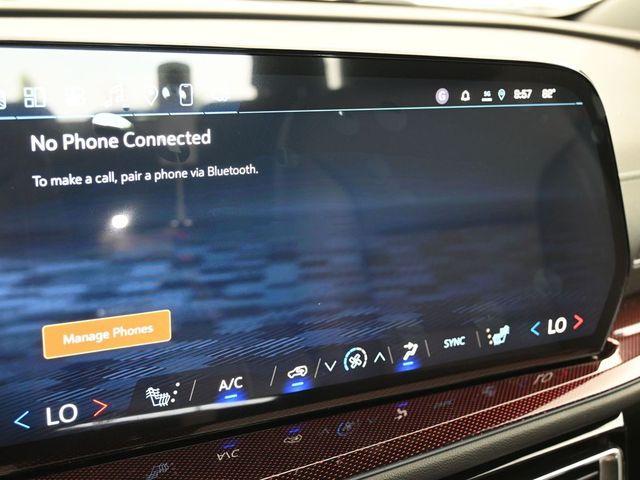 Photo of 2025 Mosaic Black Metallic Chevrolet Traverse