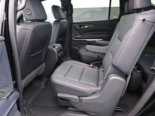 Photo of 2025 Mosaic Black Metallic Chevrolet Traverse
