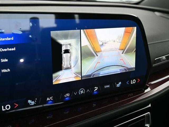 Photo of 2025 Mosaic Black Metallic Chevrolet Traverse