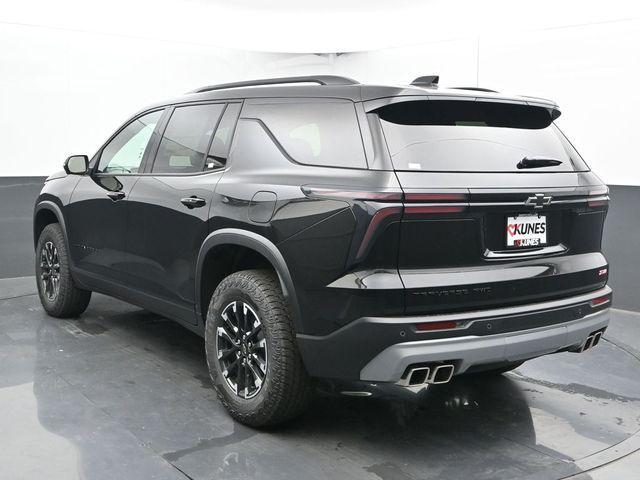 Photo of 2025 Mosaic Black Metallic Chevrolet Traverse