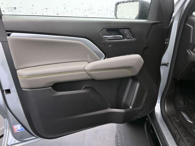 Photo of 2025 Sterling Gray Metallic Chevrolet Colorado